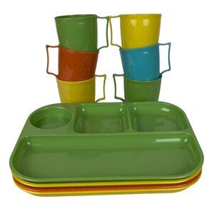 Vintage Colonial Plastics Colorful 10 Pc Picnic Set With 6 Cups 4 Divided Trays